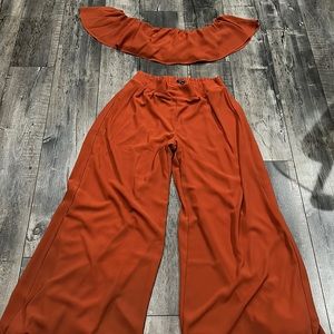 Fashion Nova off the shoulders two piece set in burnt orange.